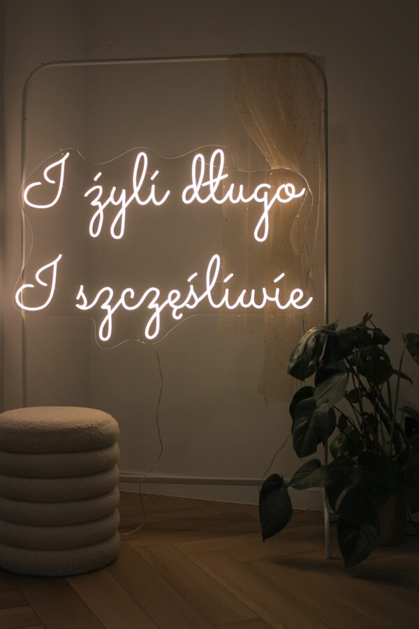 Izylidlugoiszczesliwie Izylidlugoiszczesliwie